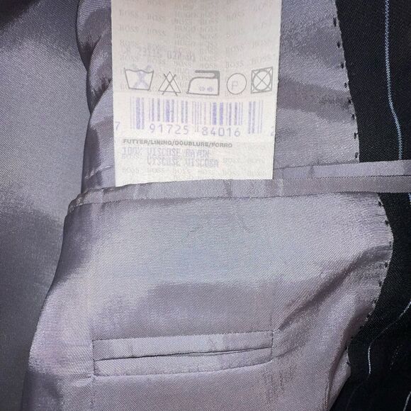 Hugo BOSS PIN STRIPE BLAZER SIZE 48 - Picture 11 of 11